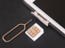 eSIM คืออะไร? ทำความรู้จักซิมดิจิทัลที่กำลังมาแทนซิมการ์ดแบบเดิม